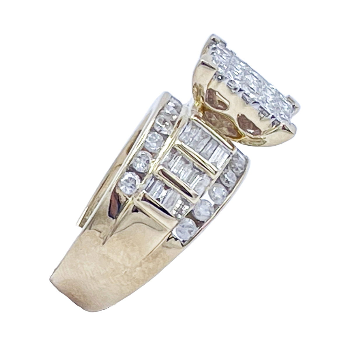 10K Gold 2.08 Ctw Diamond Ring